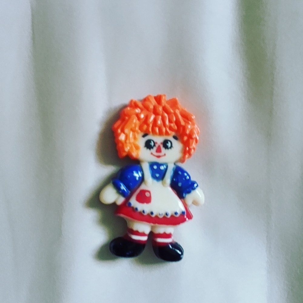 Vintage Hallmark Raggedy Ann Pin Plastic 2"